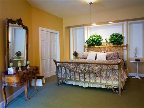 Creekhaven Inn & Spa Уимбърли Екстериор снимка